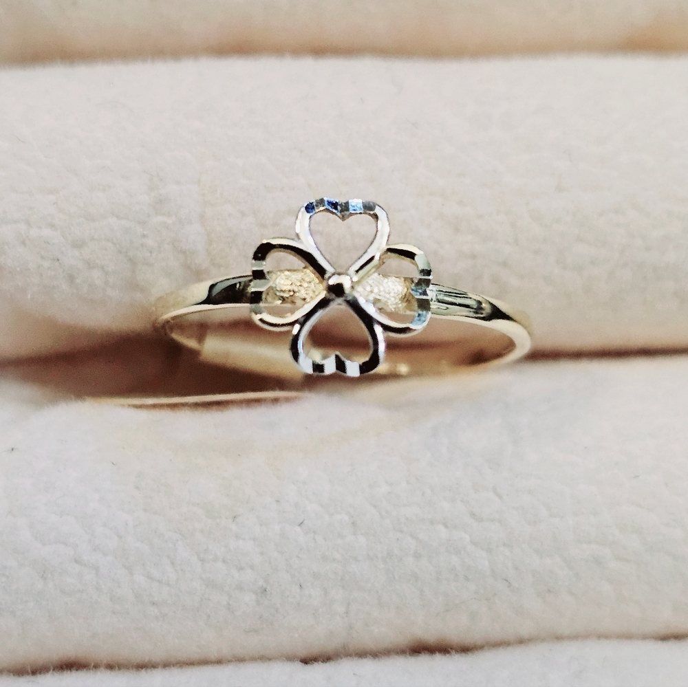 Gold Four-Heart Clover Ring — Elegant Women's Fashion Ring - Picture 2 of 3